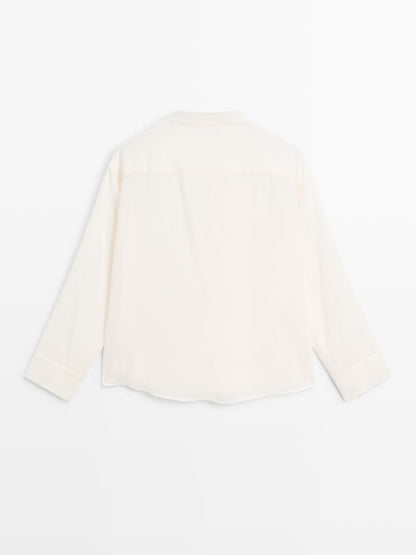 Round-neck shirt with button details