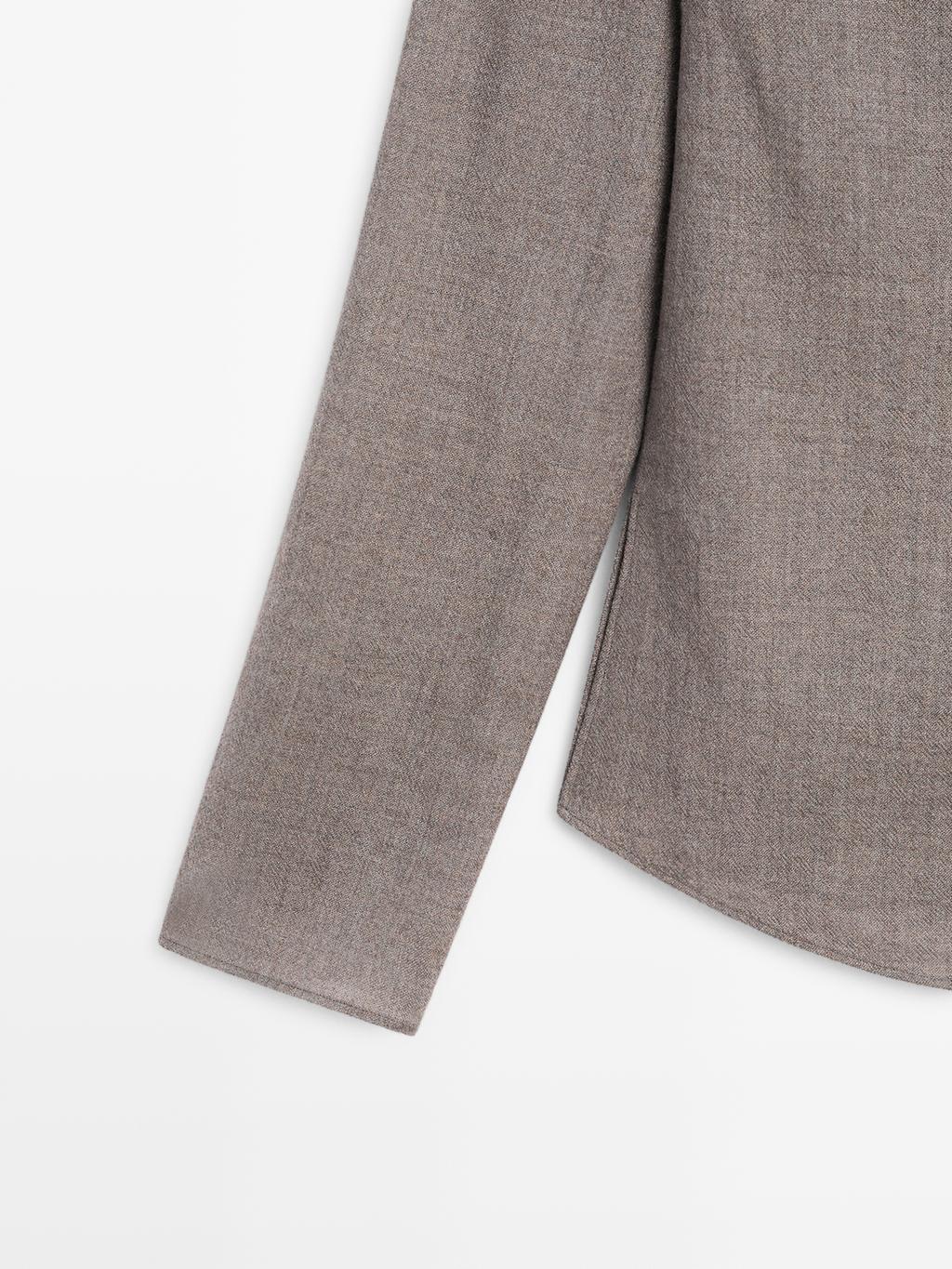 Felt texture boat neck blouse