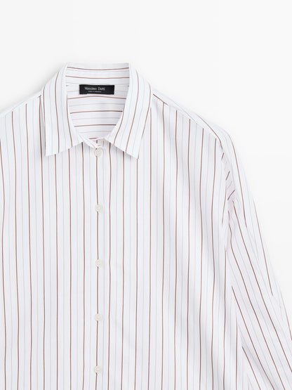 Loose-fitting striped shirt