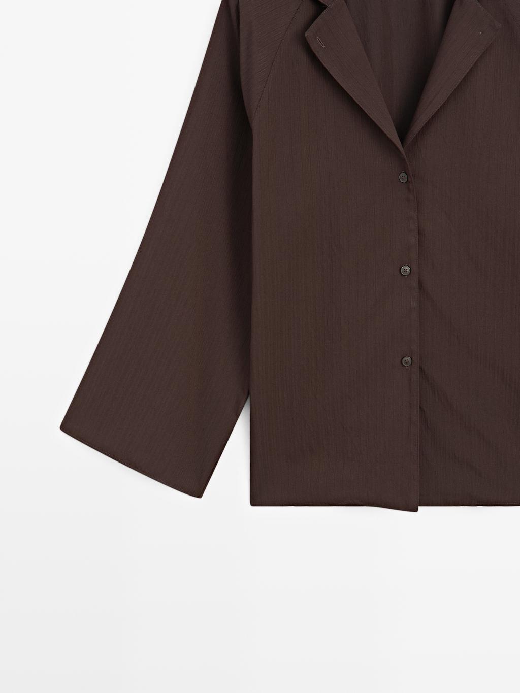 Textured raglan sleeve shirt