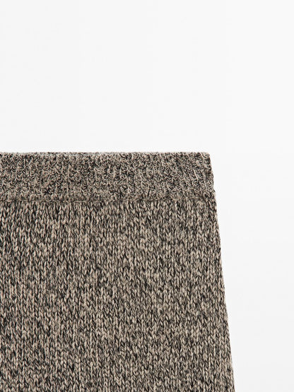 100% cashmere knit midi skirt