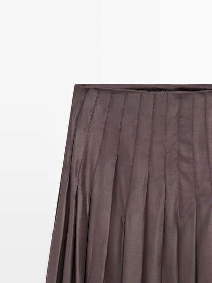 Pintuck midi skirt with waxed finish