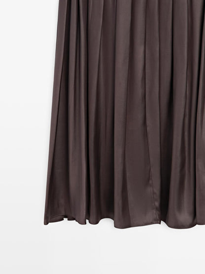 Pintuck midi skirt with waxed finish