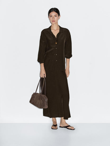 Flowing flared skirt