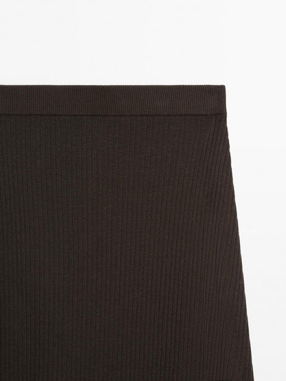 Long ribbed knit skirt