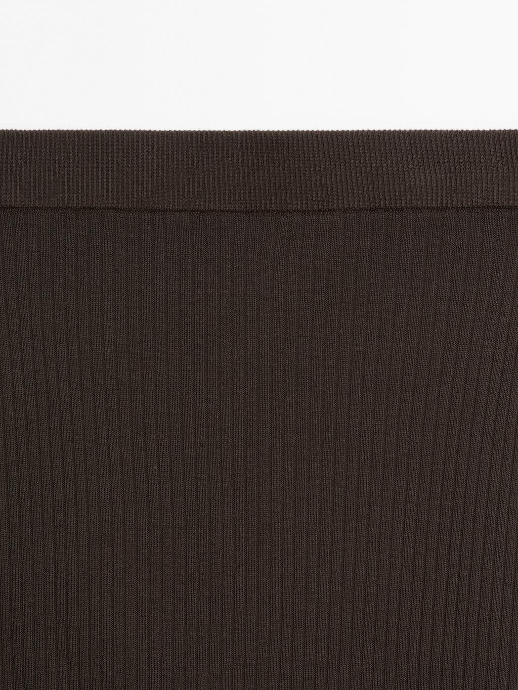 Long ribbed knit skirt