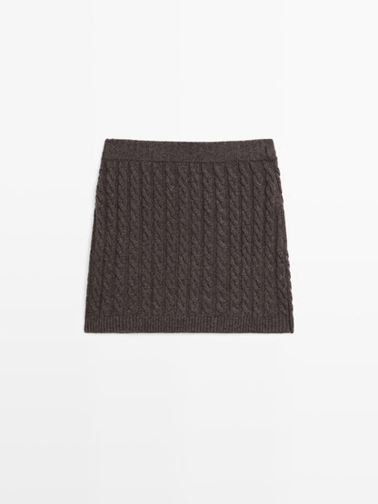 Knit skirt with cable-knit detailing