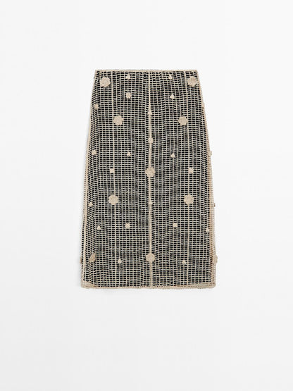 Midi skirt with floral embroidery