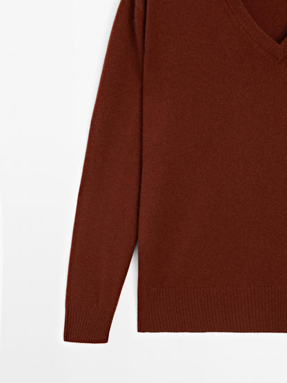 Knit 100% cashmere V-neck sweater