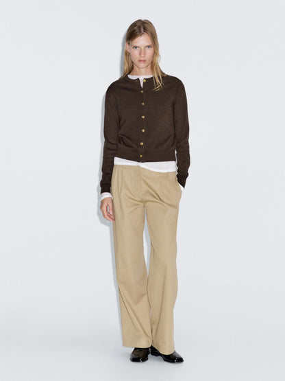 Knit 100% wool cardigan with gold buttons