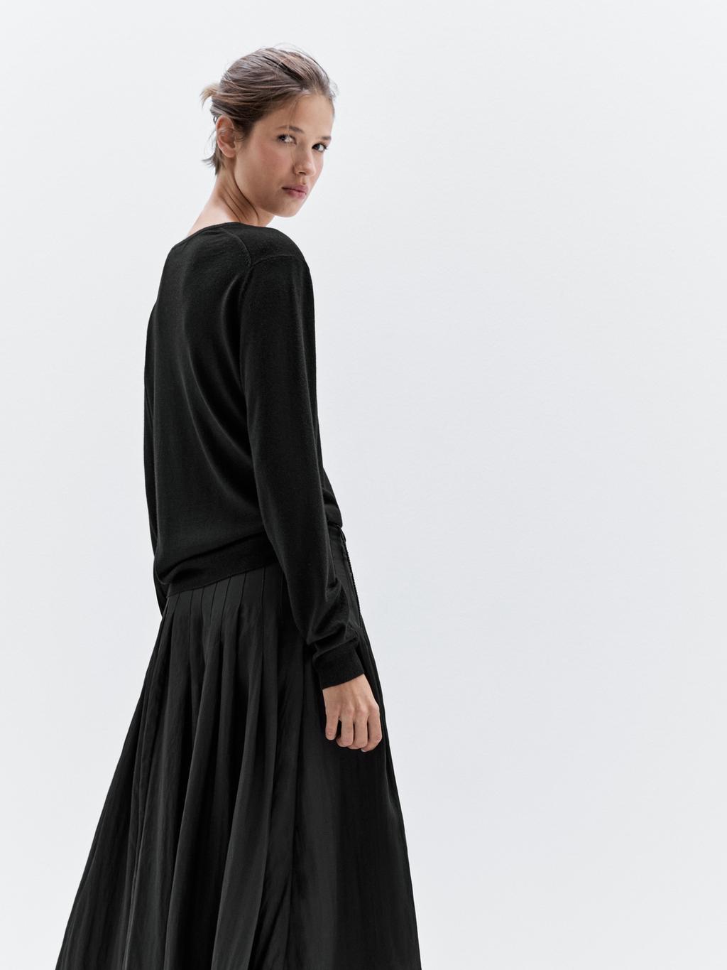 Wool blend V-neck knit sweater