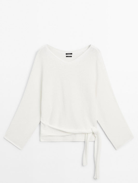 Knit sweater with bow detail