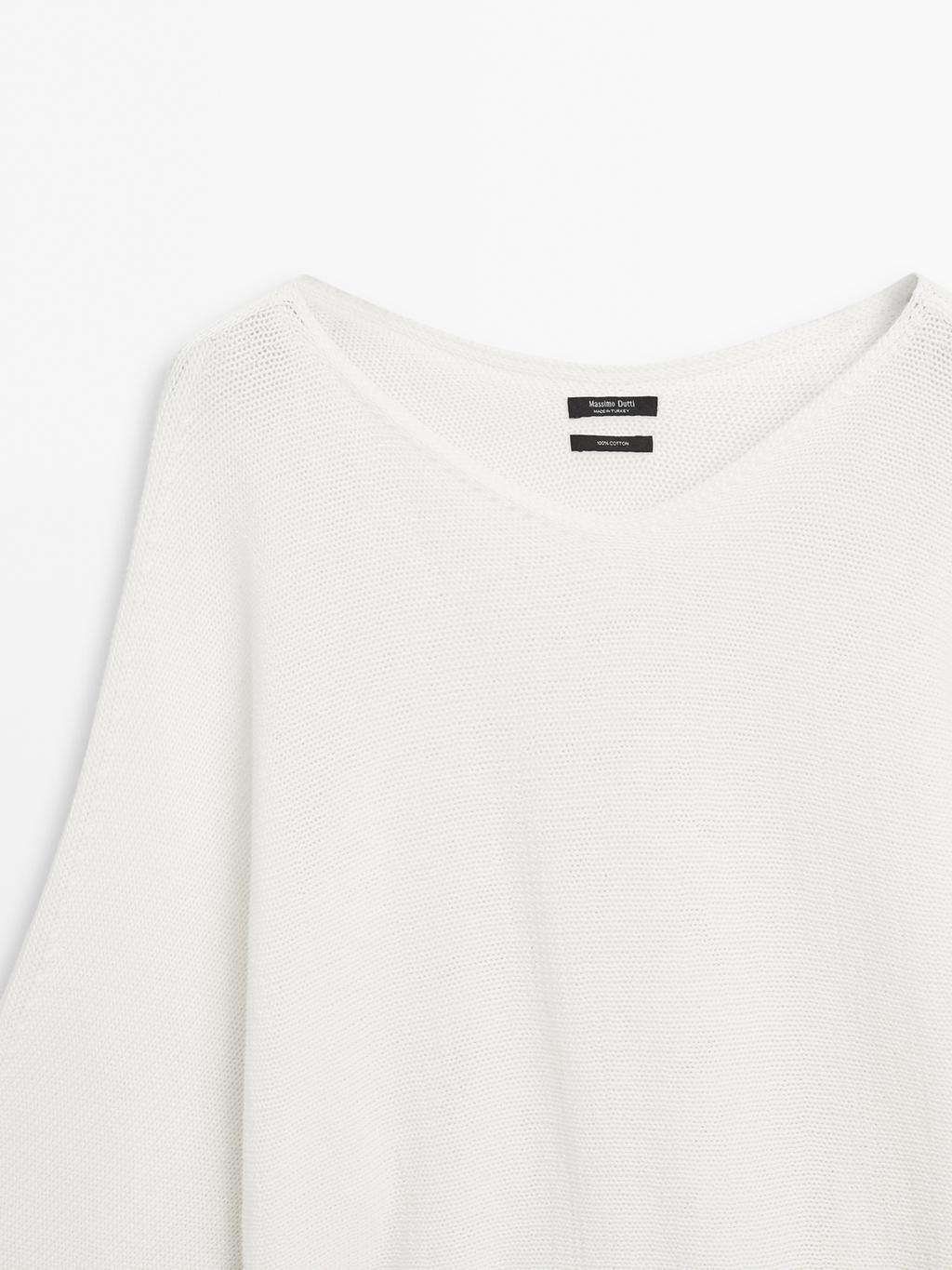 Knit sweater with bow detail