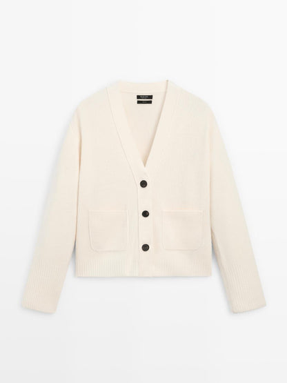 100% wool knit cardigan with pockets