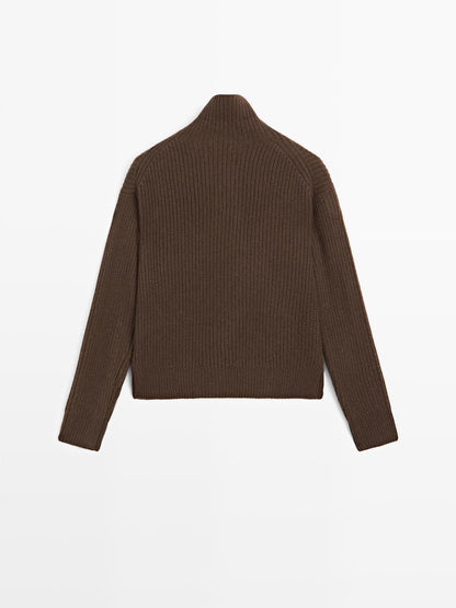 100% wool high neck knit sweater