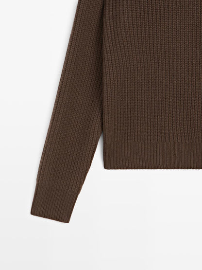 100% wool high neck knit sweater