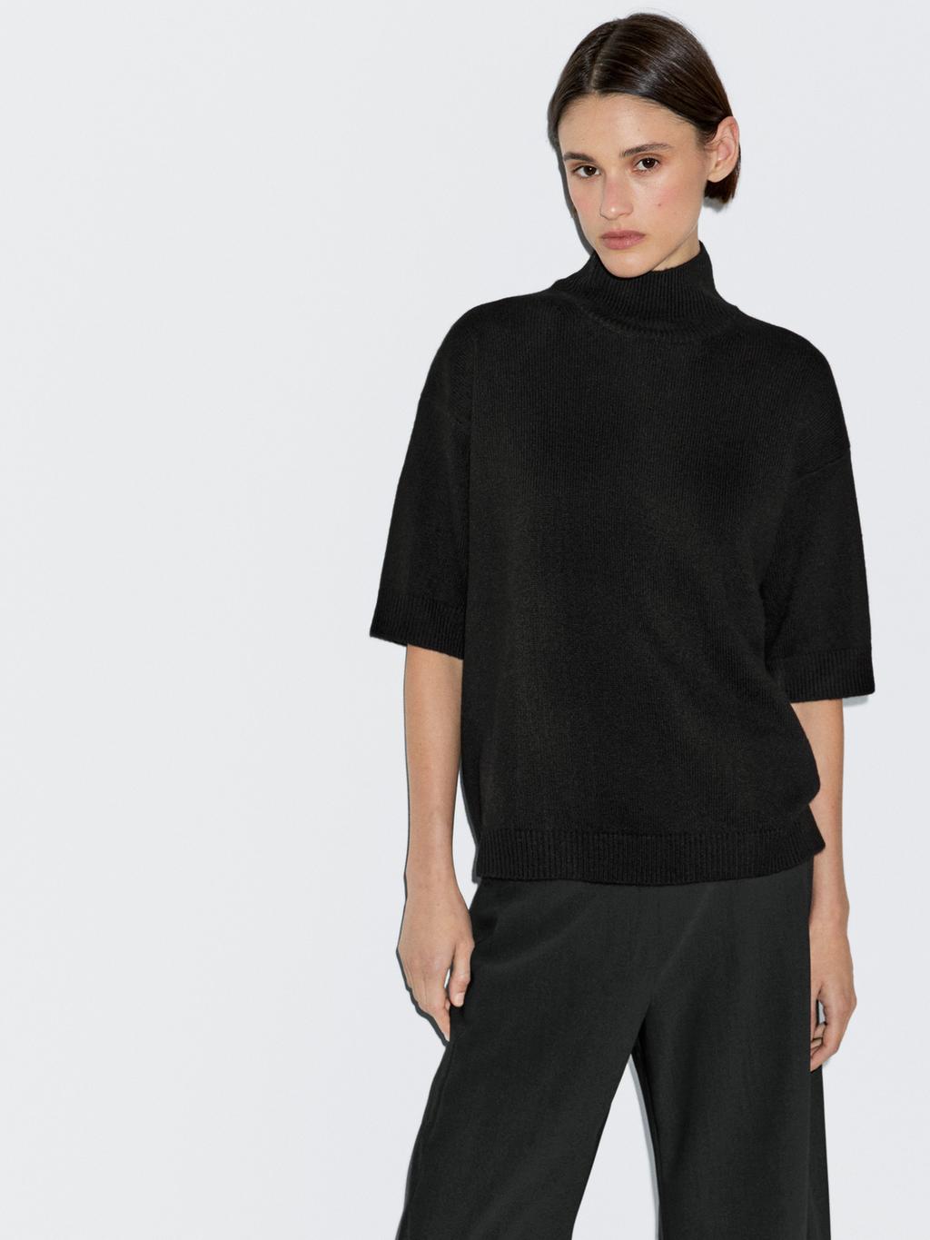 Short sleeve 100% wool knit sweater