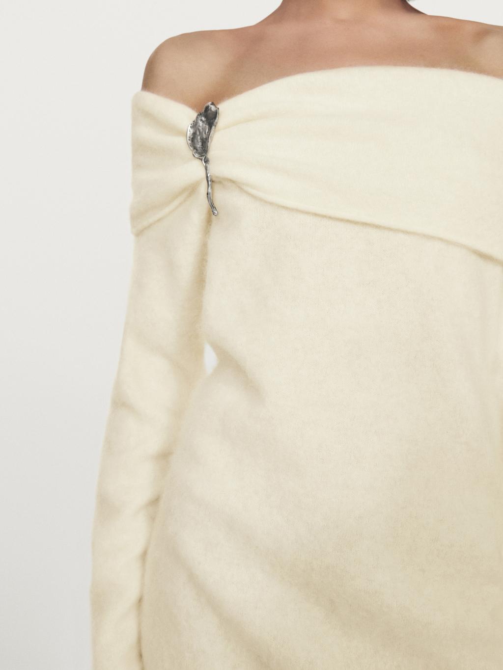 Knit wool and cashmere sweater with exposed shoulders