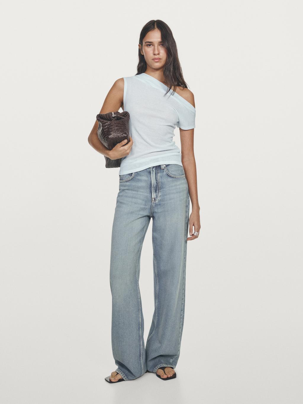 Sleeveless asymmetric top