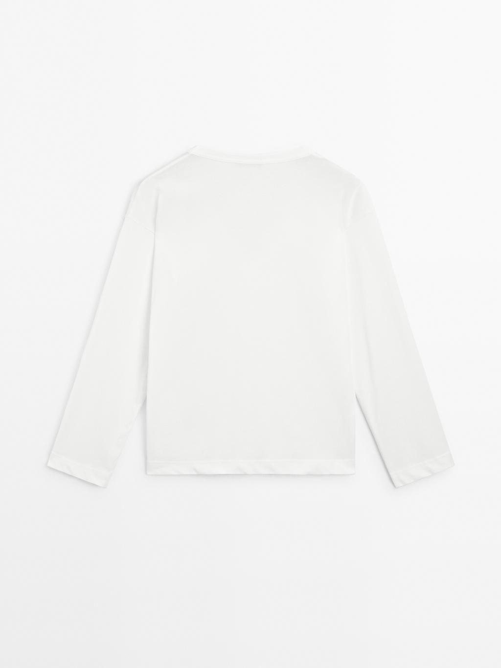 Oversize V-neck T-shirt