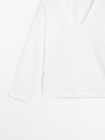 Oversize V-neck T-shirt