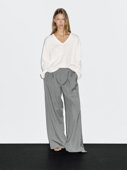 Oversize V-neck T-shirt