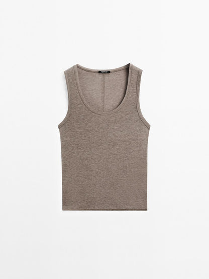 Round neck top with seam details