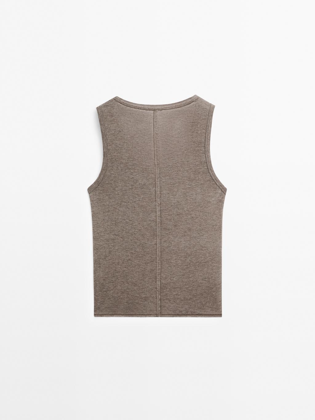 Round neck top with seam details