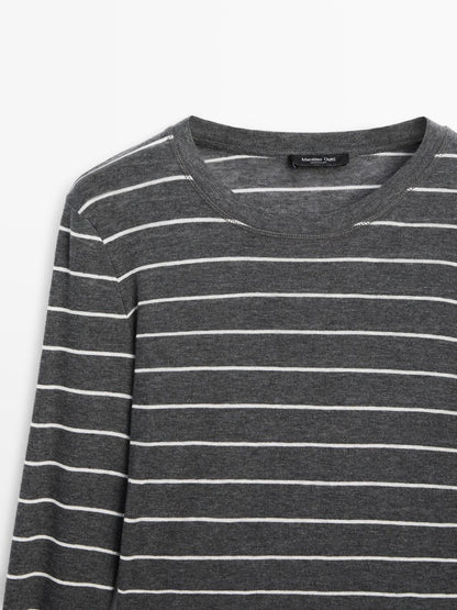 Lightweight striped long sleeve T-shirt