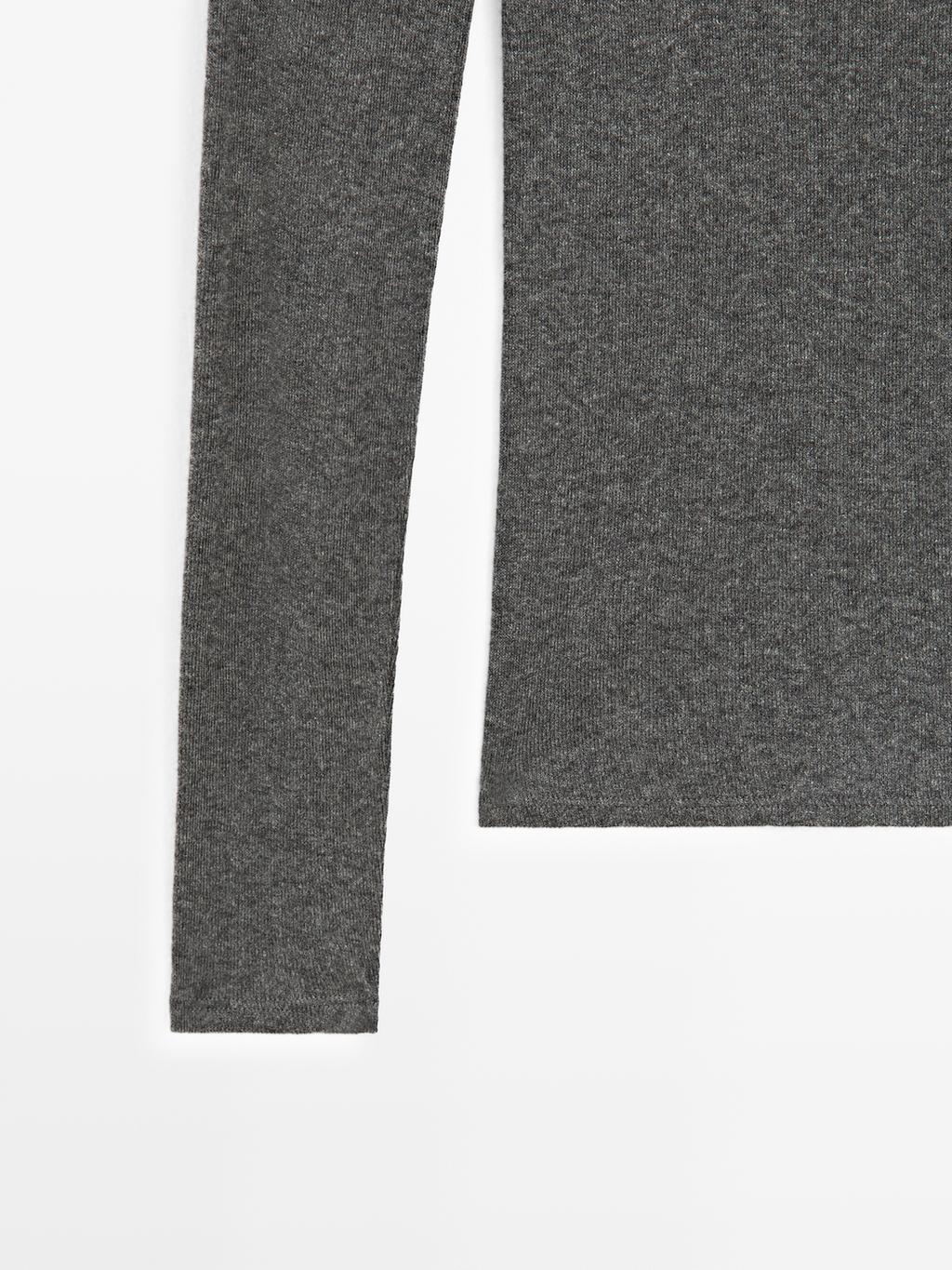 Knit T-shirt with shoulder detail