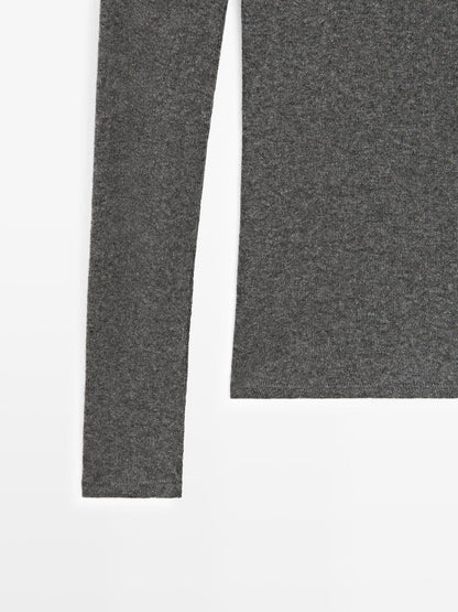 Knit T-shirt with shoulder detail