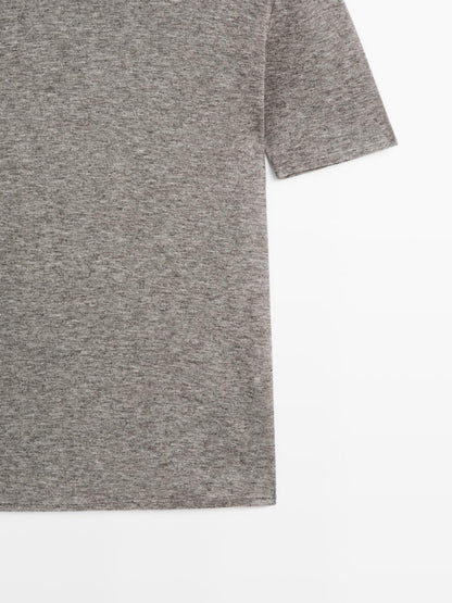 High neck T-shirt with short sleeves