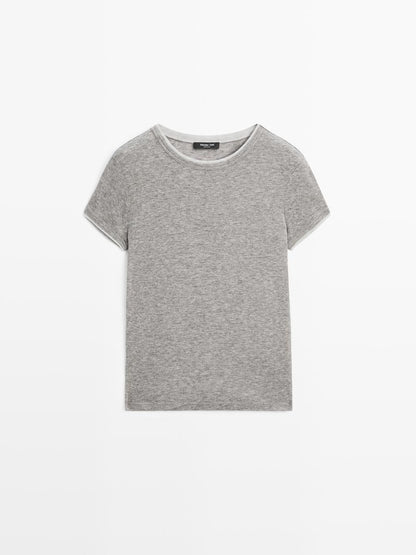 Short sleeve T-shirt with double trim