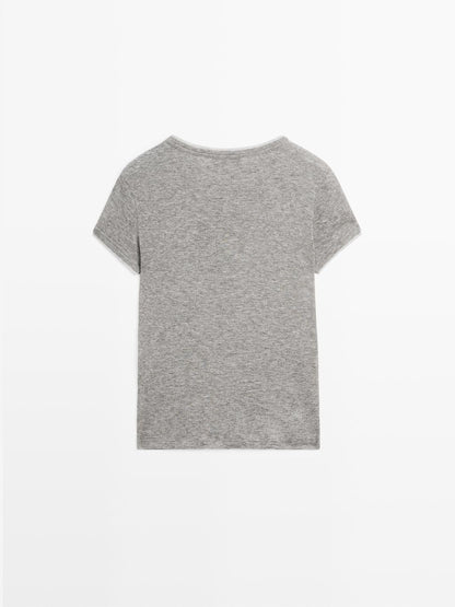 Short sleeve T-shirt with double trim