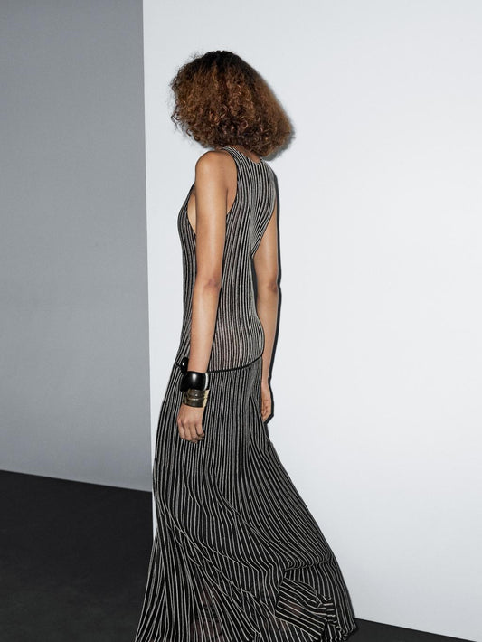 Long pleated knit dress
