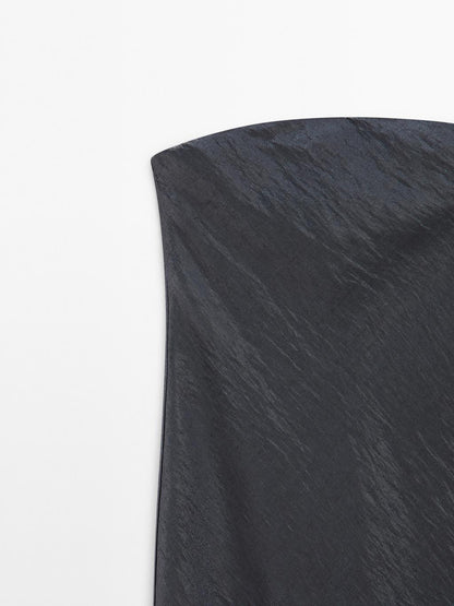 Flowing strapless midi dress