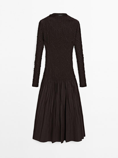 Long pleated stretch dress