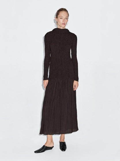 Long pleated stretch dress