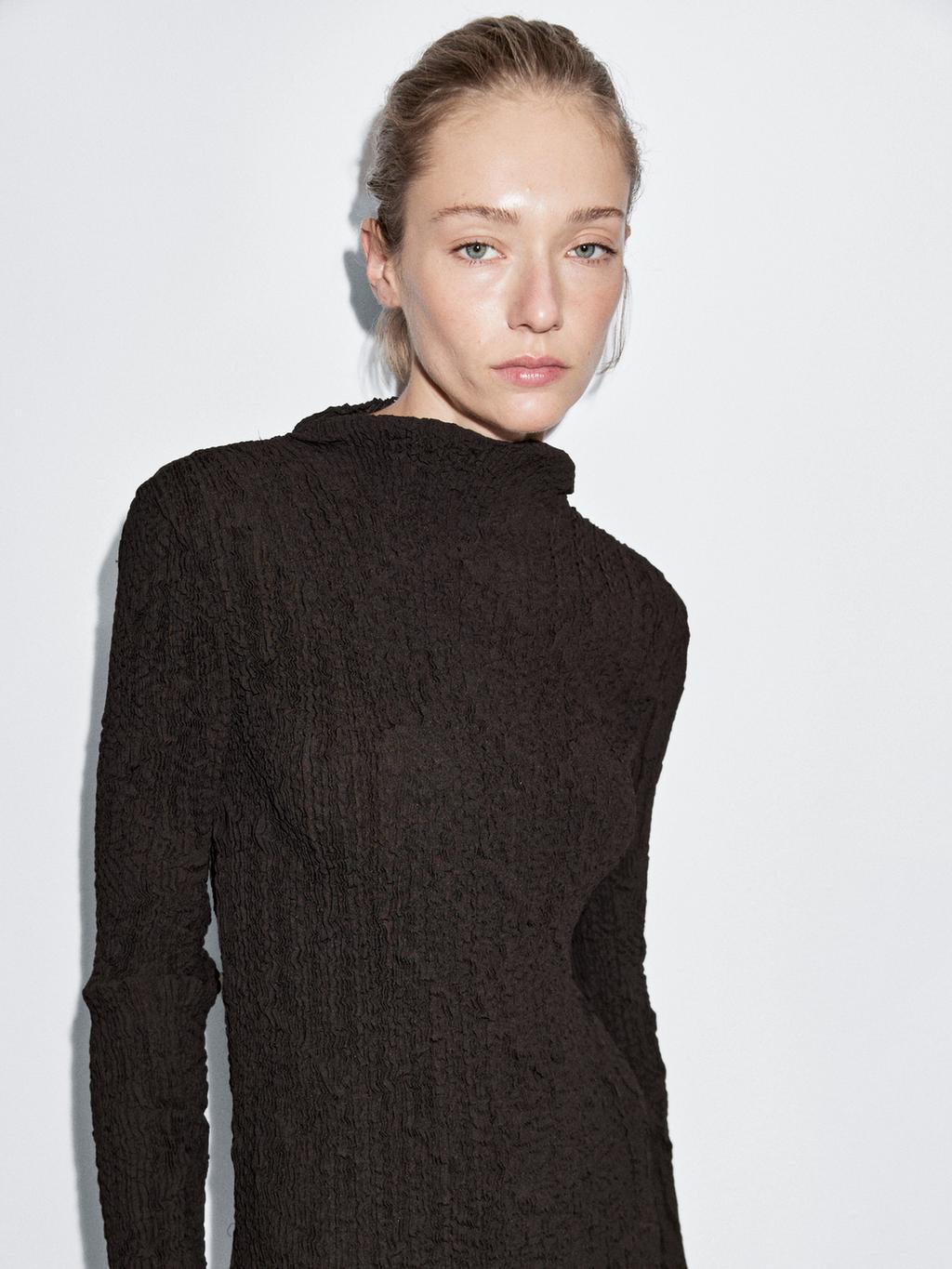 Long pleated stretch dress