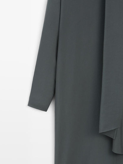 V-neckline midi dress with tie detail