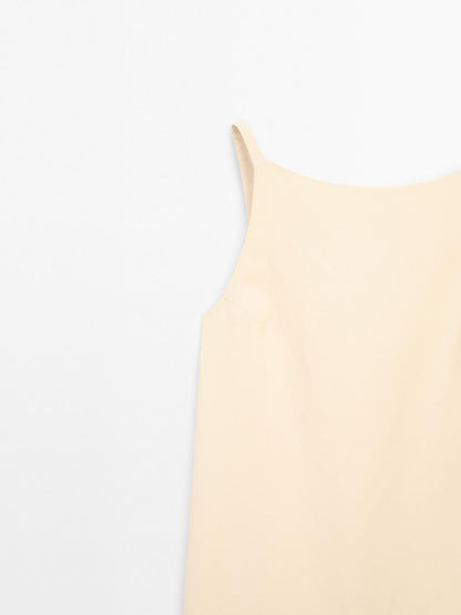 Short dress with back detail