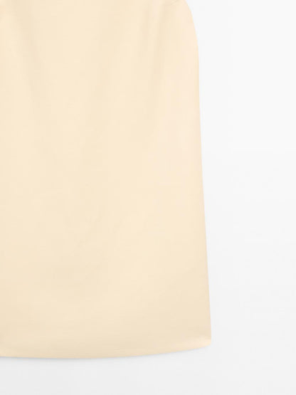 Short dress with back detail