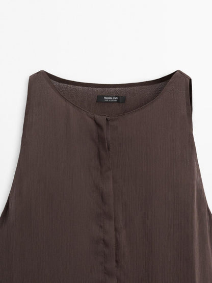 Long flowing dress with ruffles