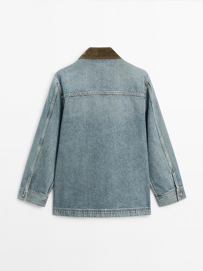 Denim jacket with pockets