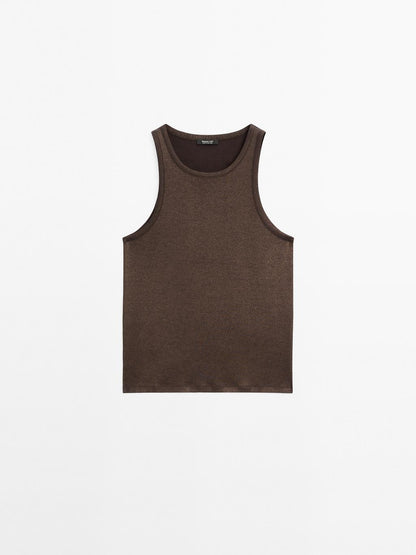 Round neck top with shimmery detail