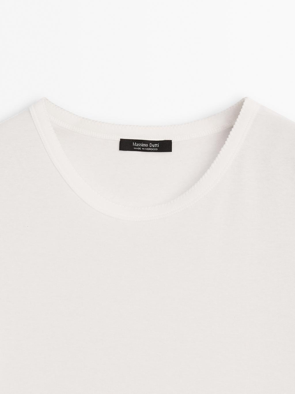 Short sleeve T-shirt with trim details