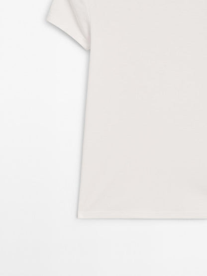 Short sleeve T-shirt with trim details