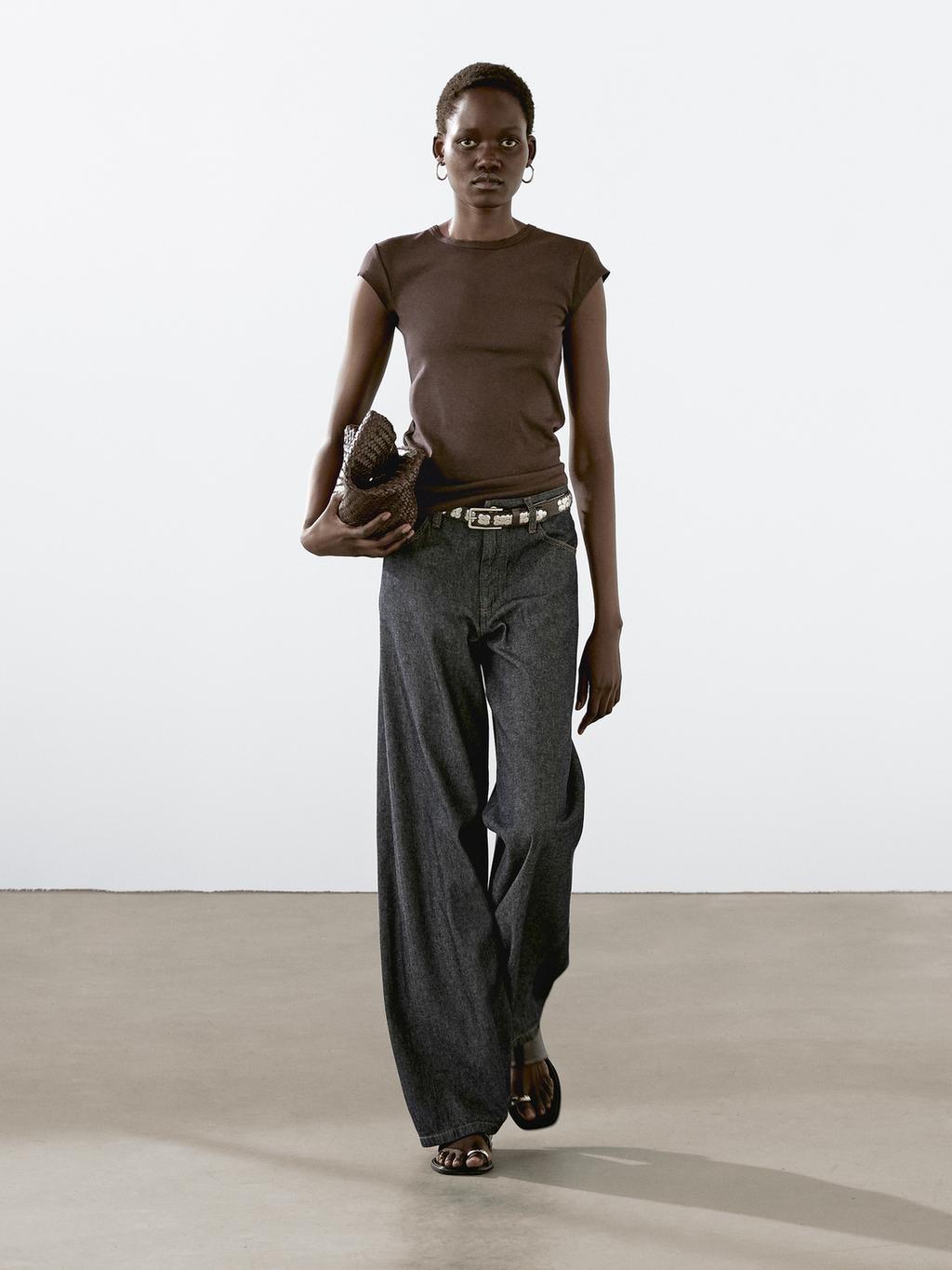 Short sleeve T-shirt with trim details