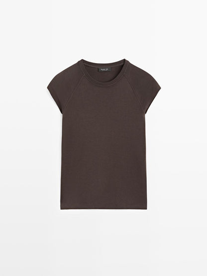 Cotton T-shirt with short raglan sleeves