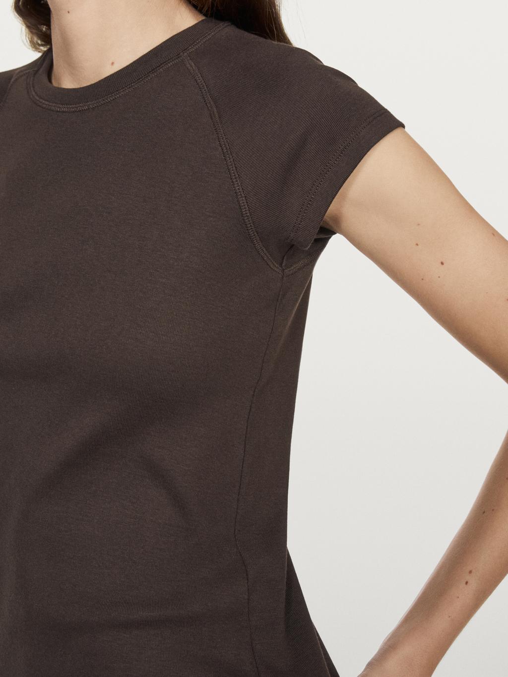 Cotton T-shirt with short raglan sleeves